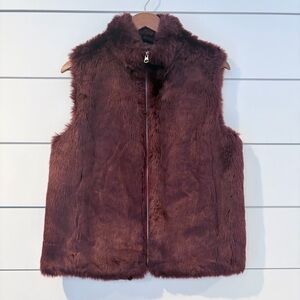 J.Crew Burgundy Wine Faux Fur Zip Vest Minimal Chic Quiet Luxury Size M